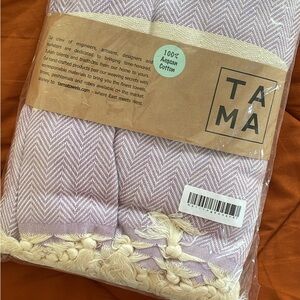 100% Aegean Cotton Blanket. Lavender with herringbone pattern and tassels.